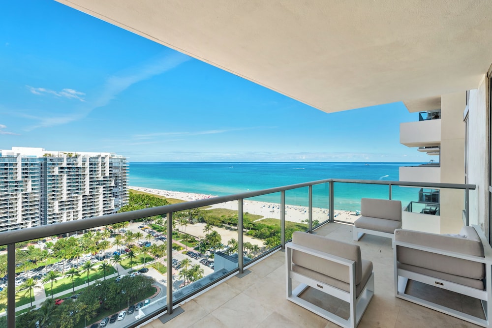 Luxury Vacation Rentals at The Setai by LRMB
