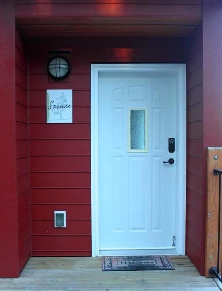 Crooked Tree Guest Suites