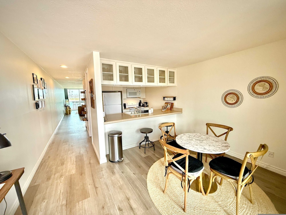 Mission Beach Bayfront Two-story bay View Condo