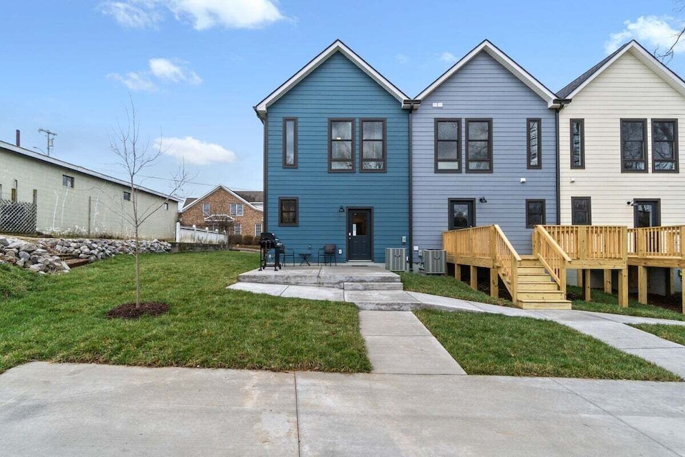 Rebecca's Downtown Luxury Living