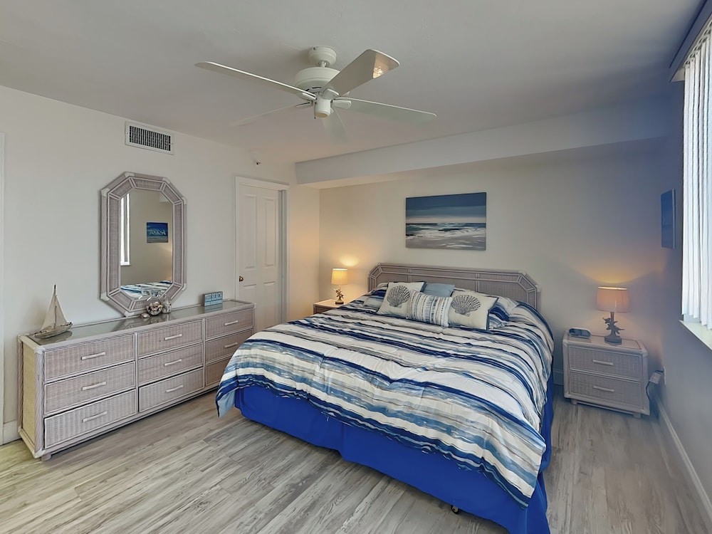 Ocean Harbor 104a by Distinctive Beach Rentals view 5