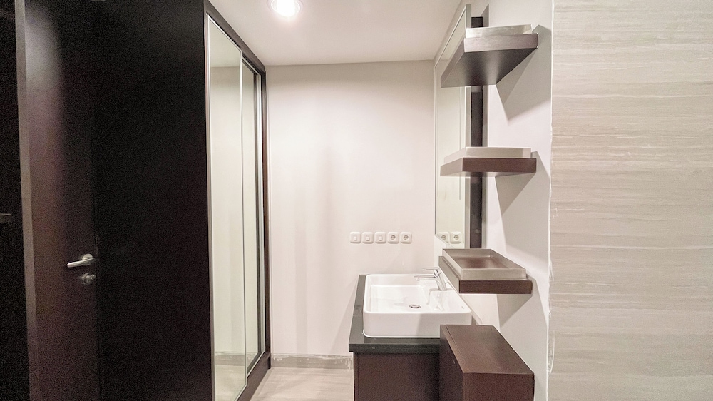 Modern And Stylish 2Br (No Kitchen) Apartment At Skales Residence Nusa Dua Bali