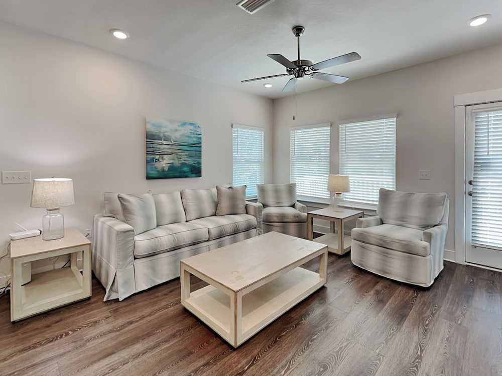 Blue Tide Bungalow