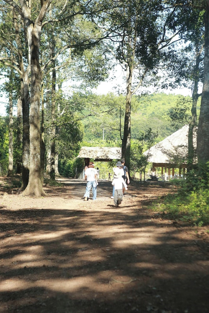 Suoi Rao Hao Huc Village