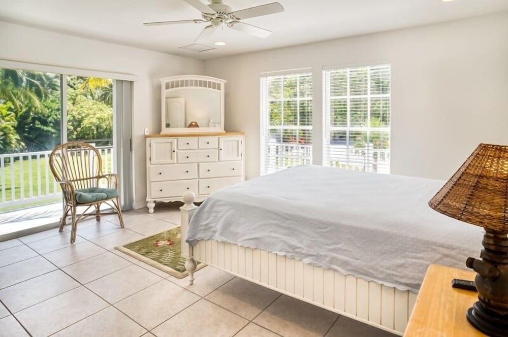 Baywatch Casa 3 Bedroom Home by RedAwning view 2