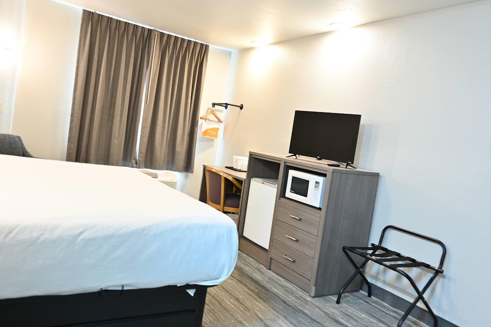 Rodeway Inn, Photo 11