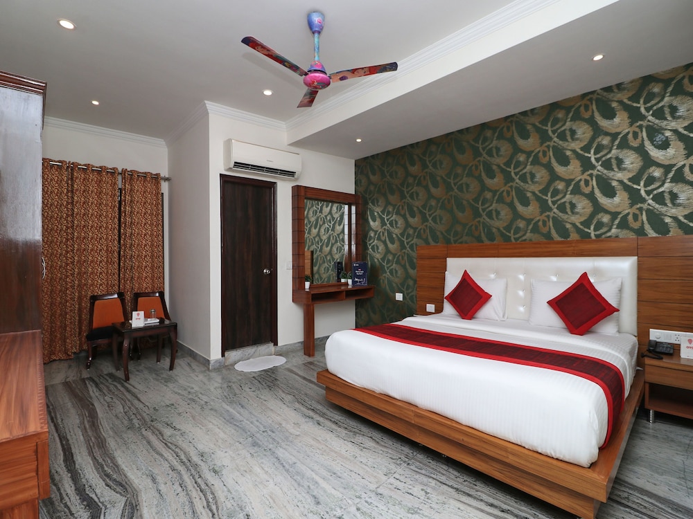 OYO 13773 The Shoba Estate