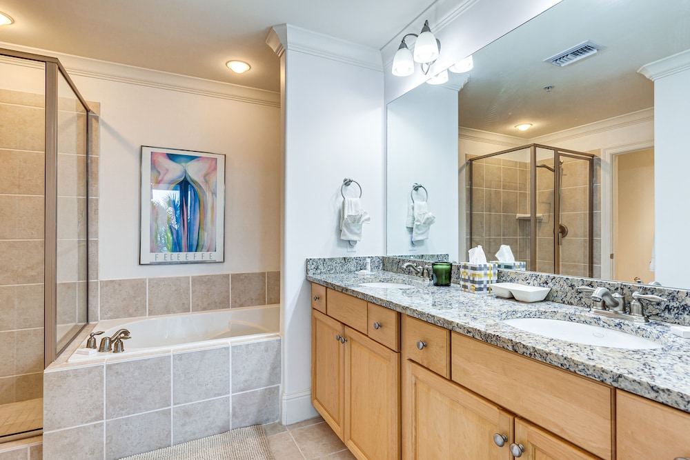 Dauphin Island Condo: Beach & Hot Tub Access!