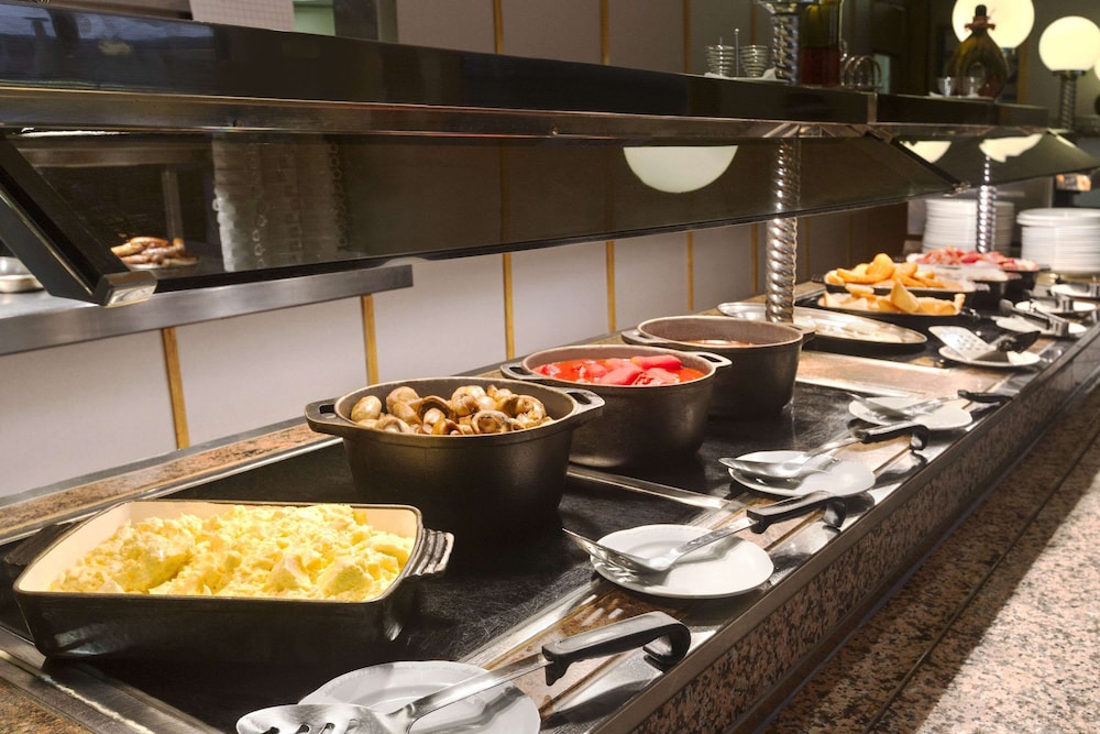 Telford Vacations - Ramada by Wyndham Telford Ironbridge - Property Image 6