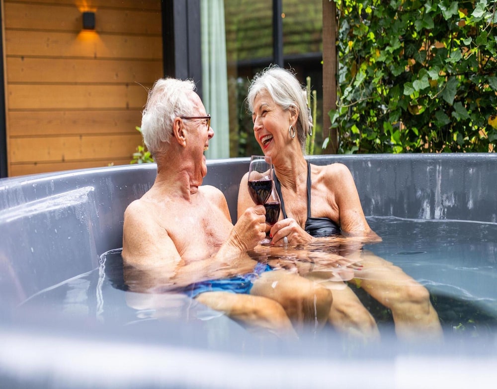 Forest Villa With Hot Tub & Sauna 8 Persons