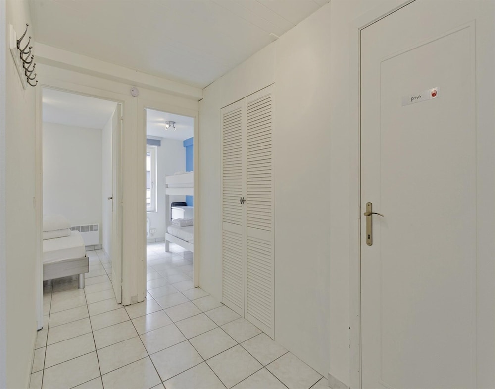 Apartment With 2 Rooms in Belgium