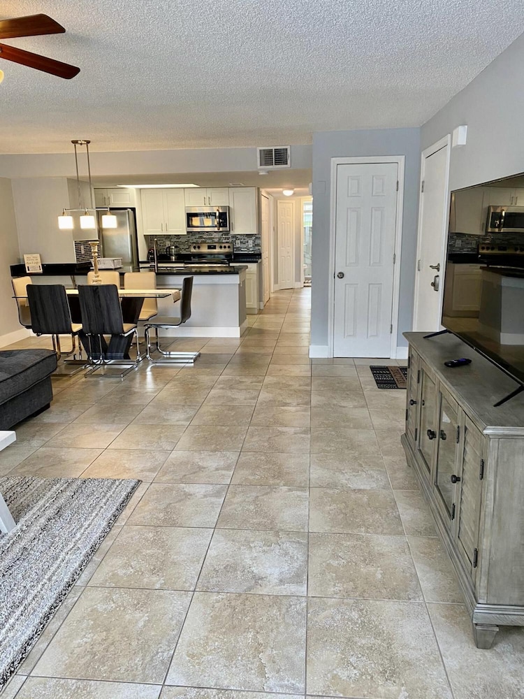 Grand Luxury Condo Apartment Near Disney Universal 2