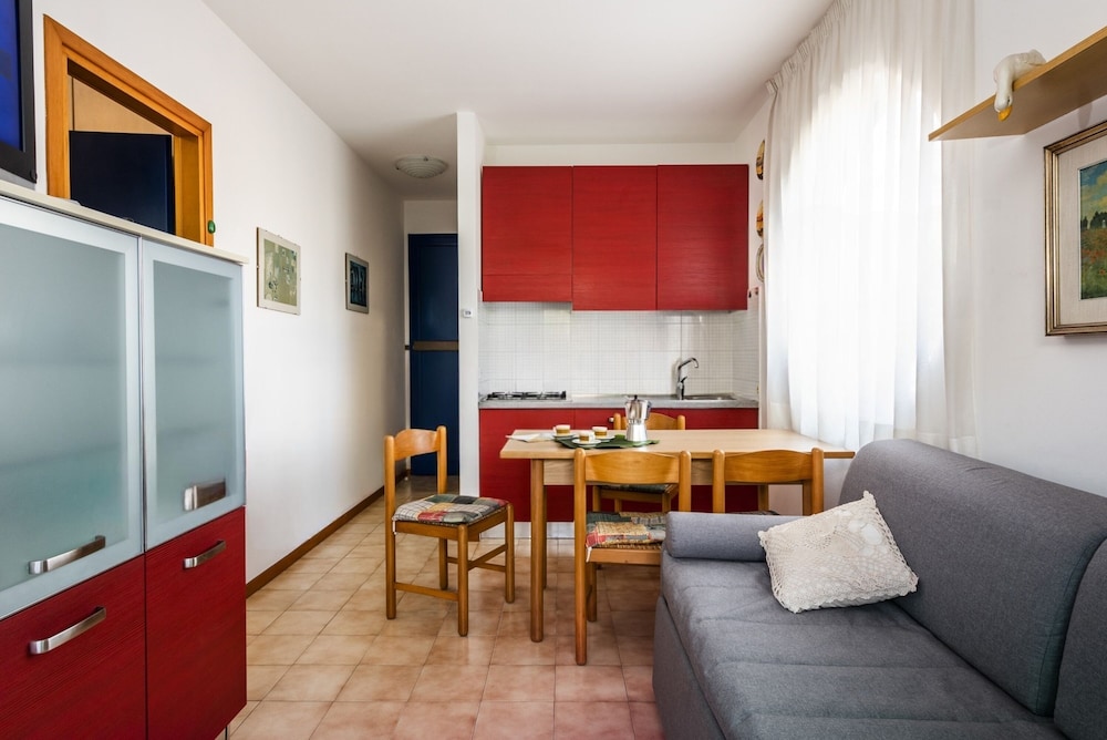 Cozy Bibione Apartment With Comfortable Terrace
