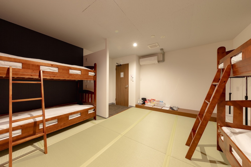 Nikko Inn Minamisenba - Hostel