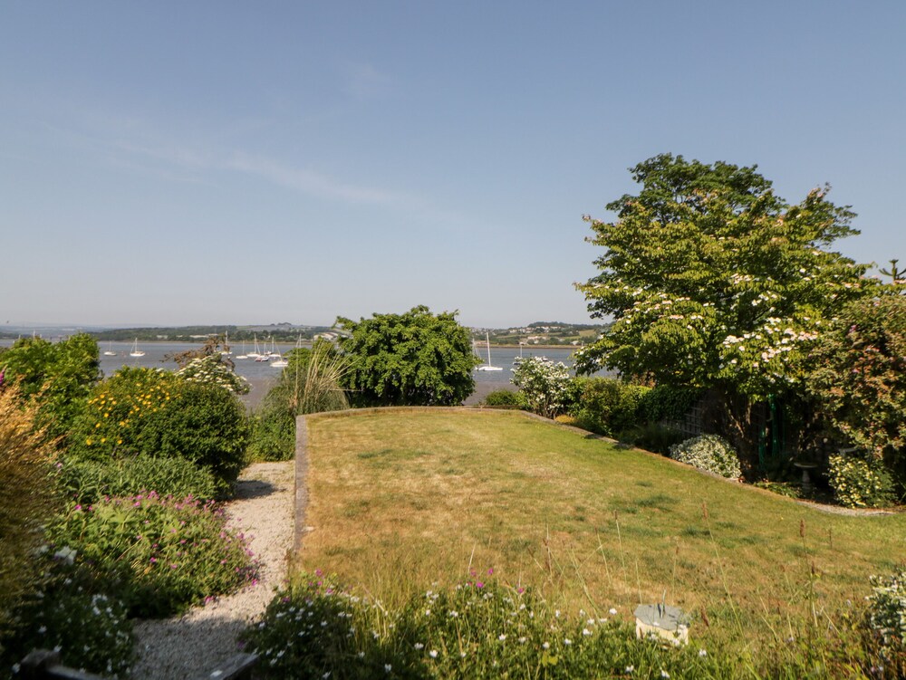 Riverview @ 1 Brunel View