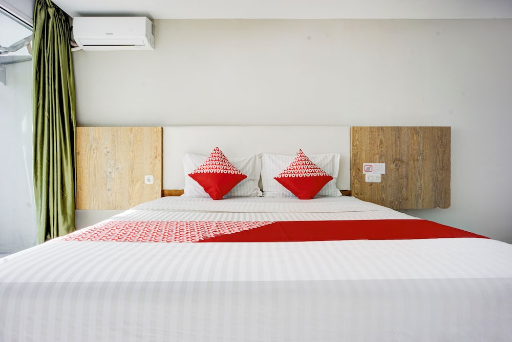 OYO 94772 Gapura Hotel