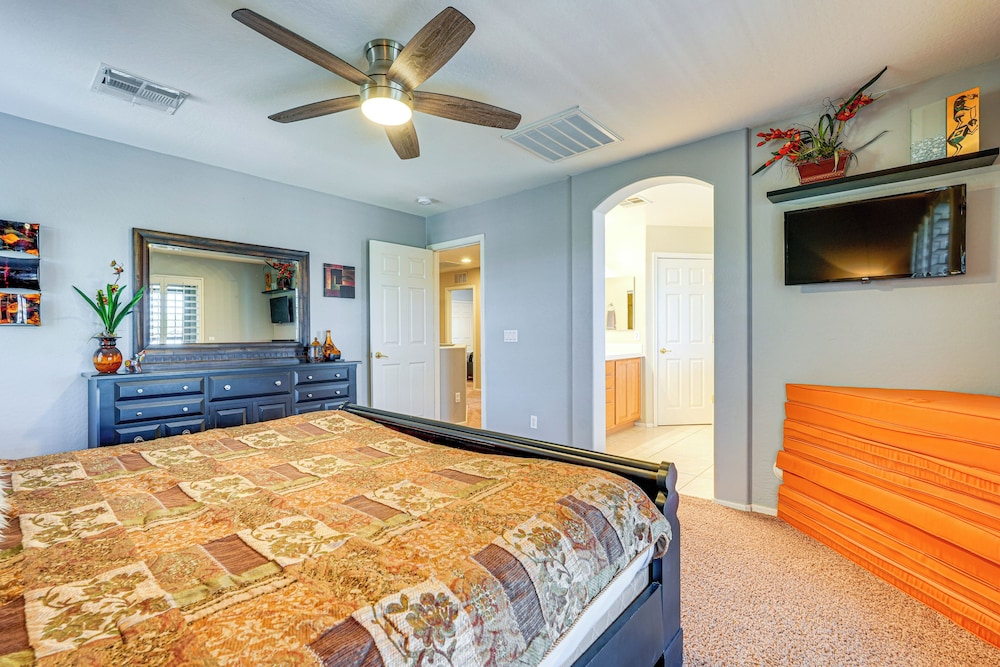 Spacious Family Oasis in Cave Creek!