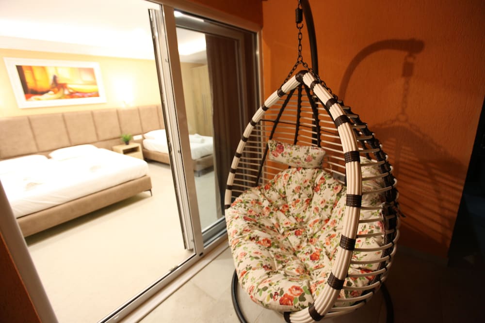 Karos Hotel Llaman