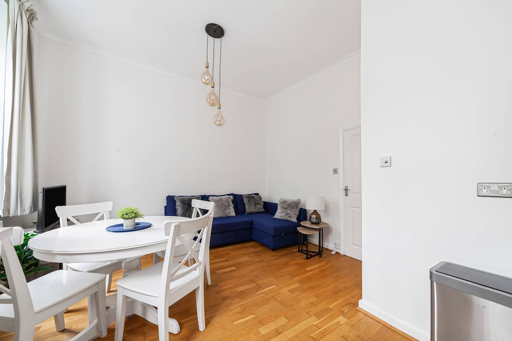Period Flat in Islington With Modern Charm