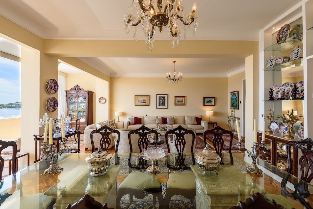Classic 4-bedrooms by the Sea A 3484/301
