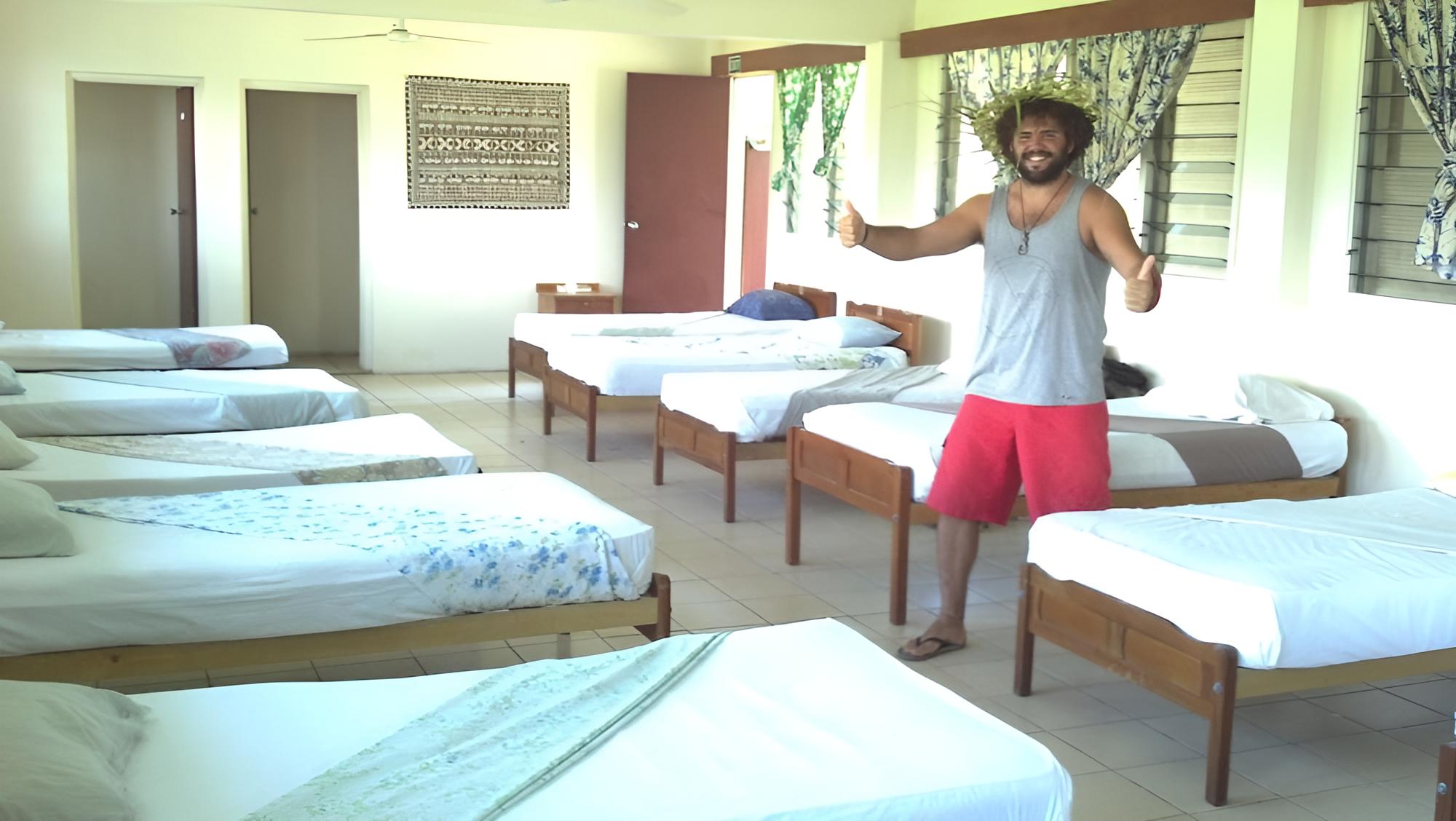 Travellers Beach Resort - Hostel