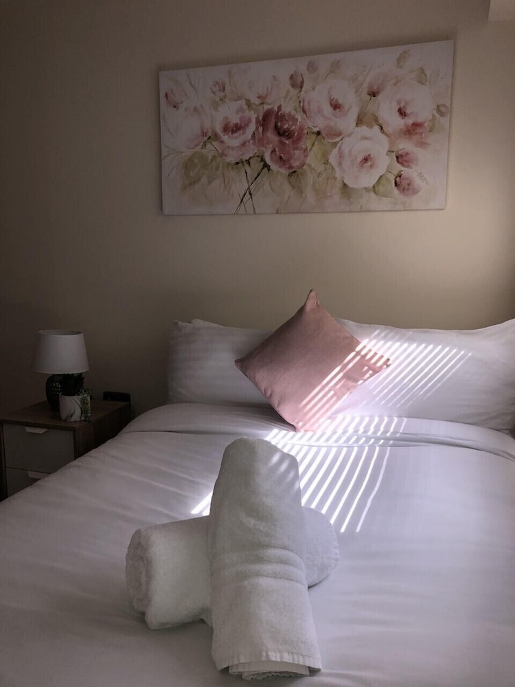 Morland House Apartments