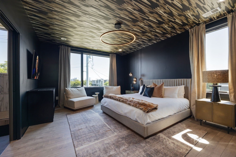 Elevate - Modern Luxury - Stunning City Views
