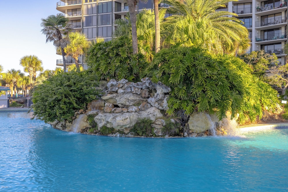 2BR Condo in Edgewater Resort With Golf, Tennis, Pools & Free Tram Service!