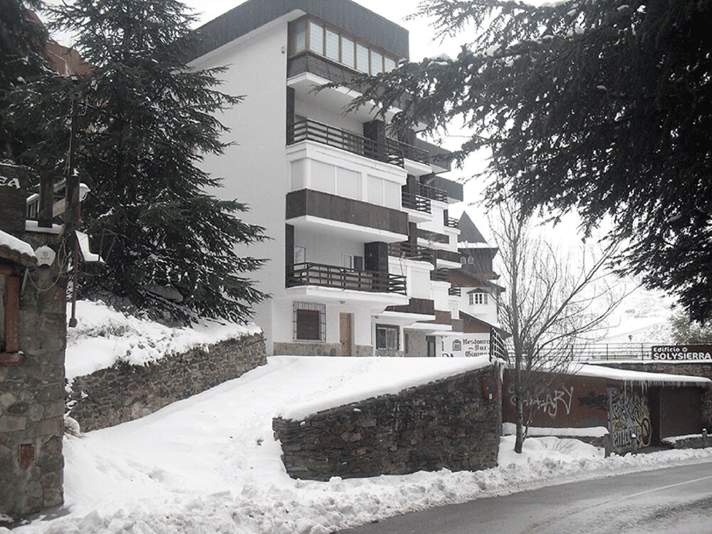 200 Meters From the Fully Equipped ski Lifts and Wifi photo 1