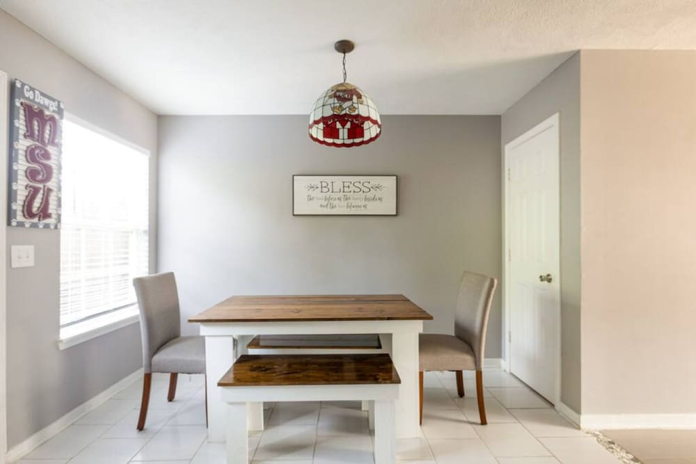Bulldog Academy 2bd 2ba Townhome Near MSU