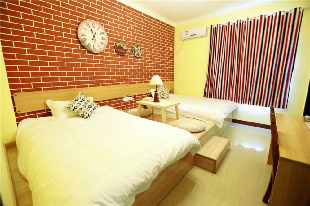Weizhou Island Shengxiaguangnian Inn