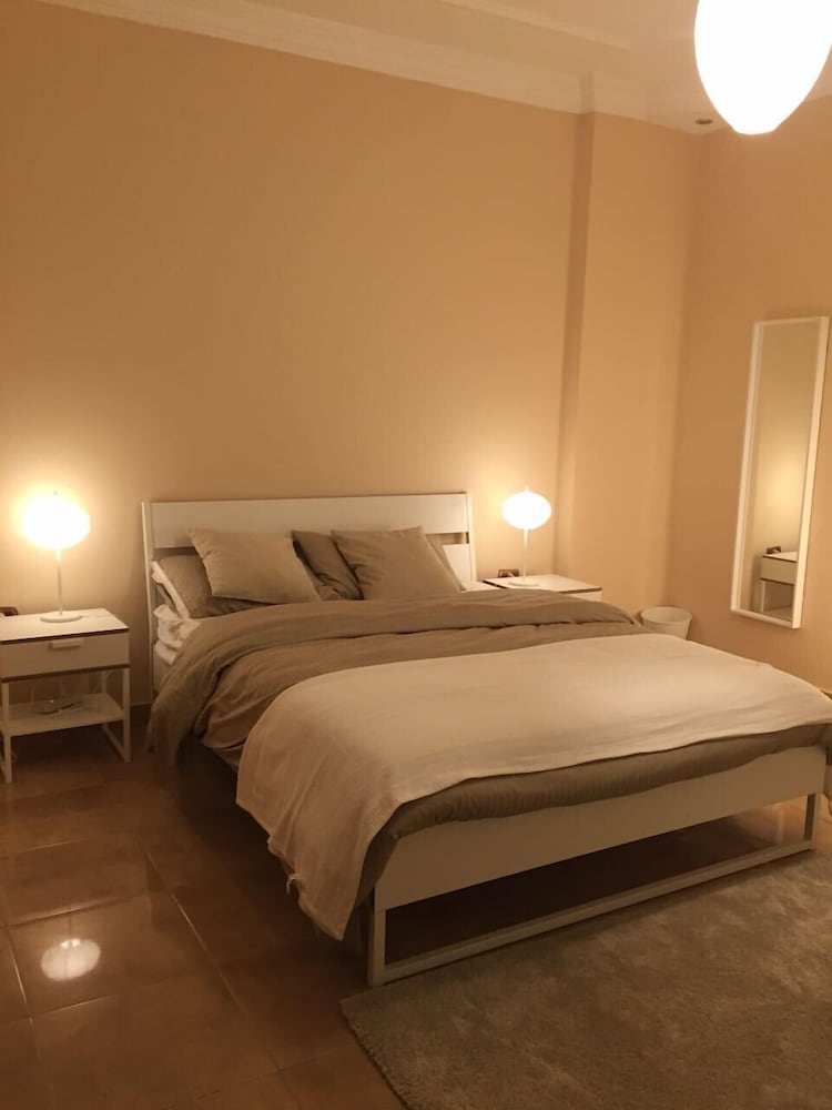 Unique Flat