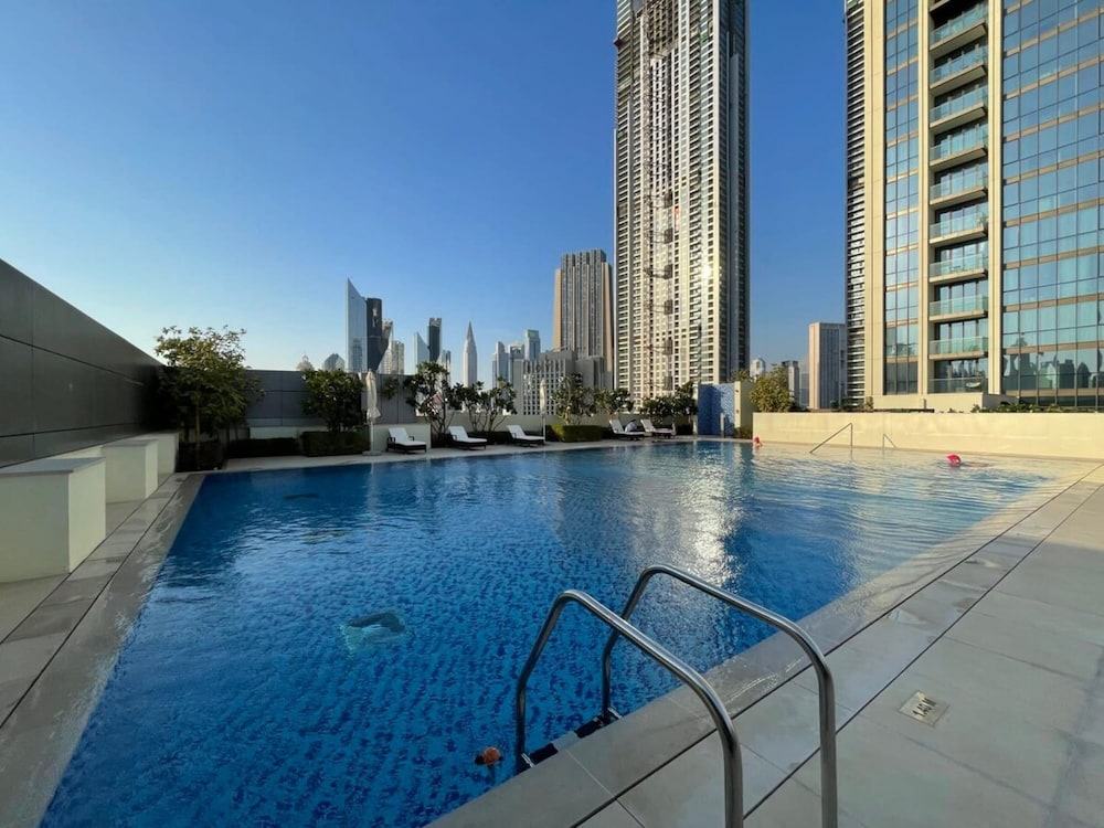 Silkhaus High Floor in Downtown Views Pool Gym