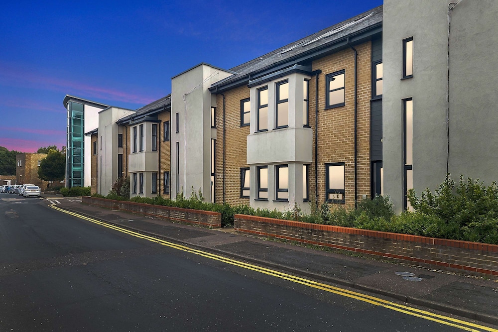 30 Monthly Discount St Mary s Apartment