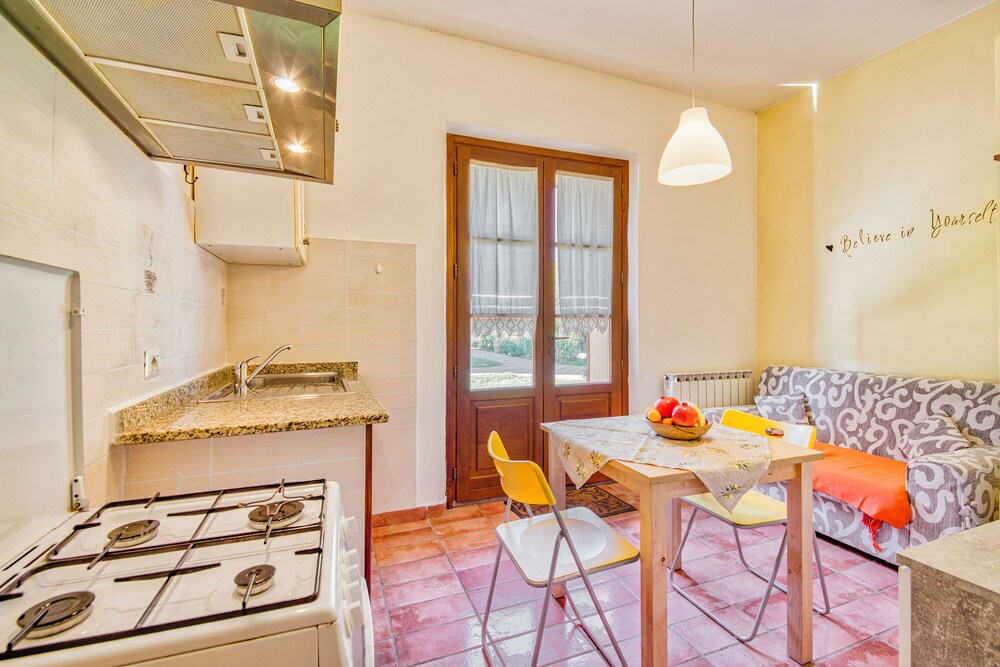 Pomegranate apt With Shared Pool