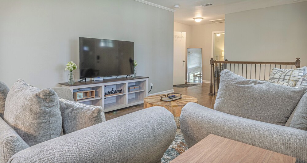 Charming Spacious Home with Game room