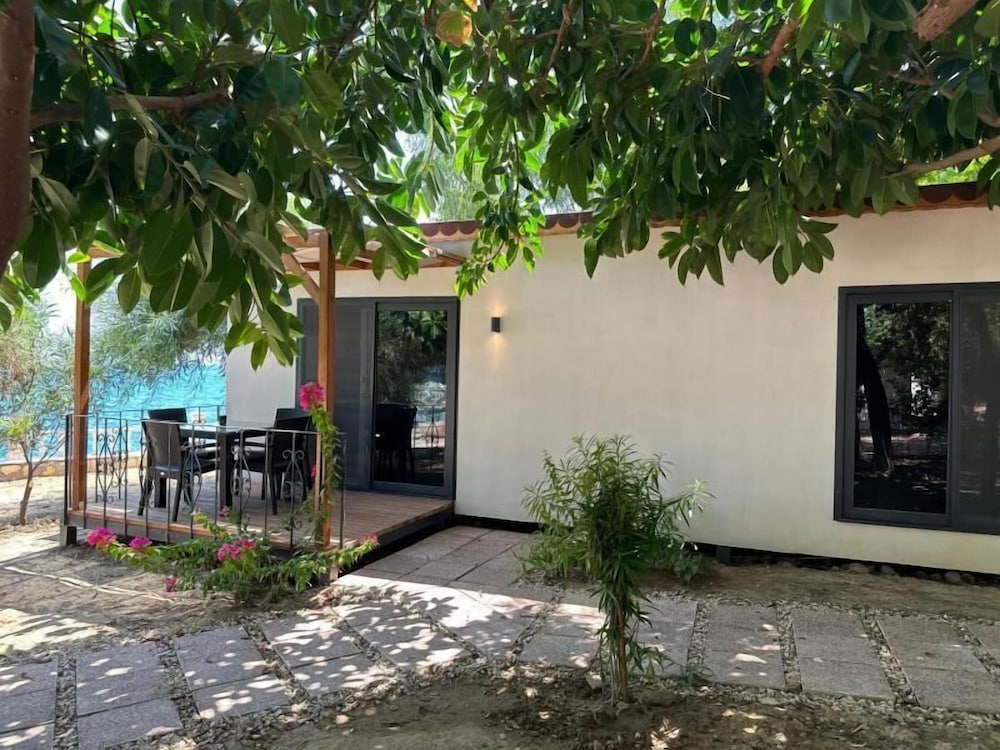 Otelox Ayaş Beach Bungalov