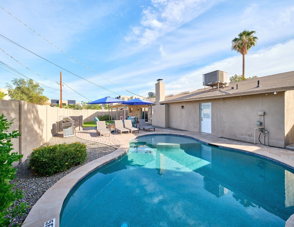 Old Town Saguaro - Pool - Fire Pit- Heart of Old Town