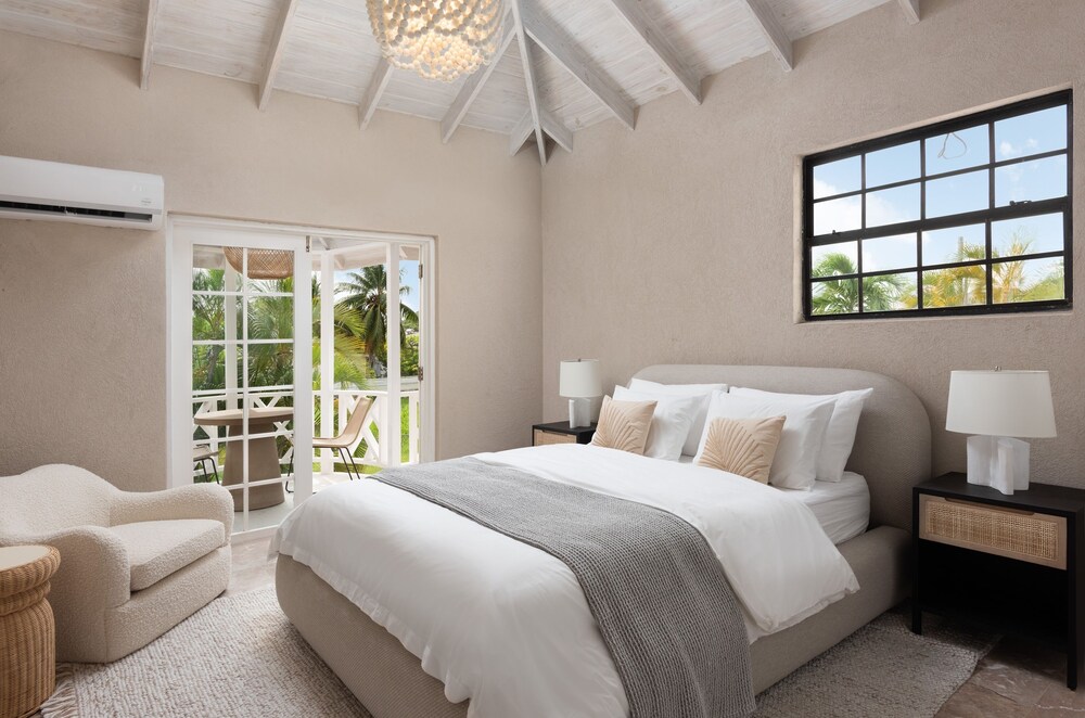 Luxe Retreat With Private Pool - The June 4 Bedroom Villa