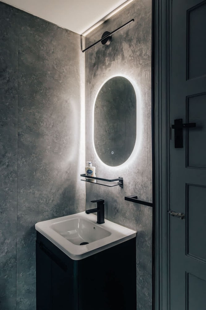 Chic 2-bed City Apartment -old Street