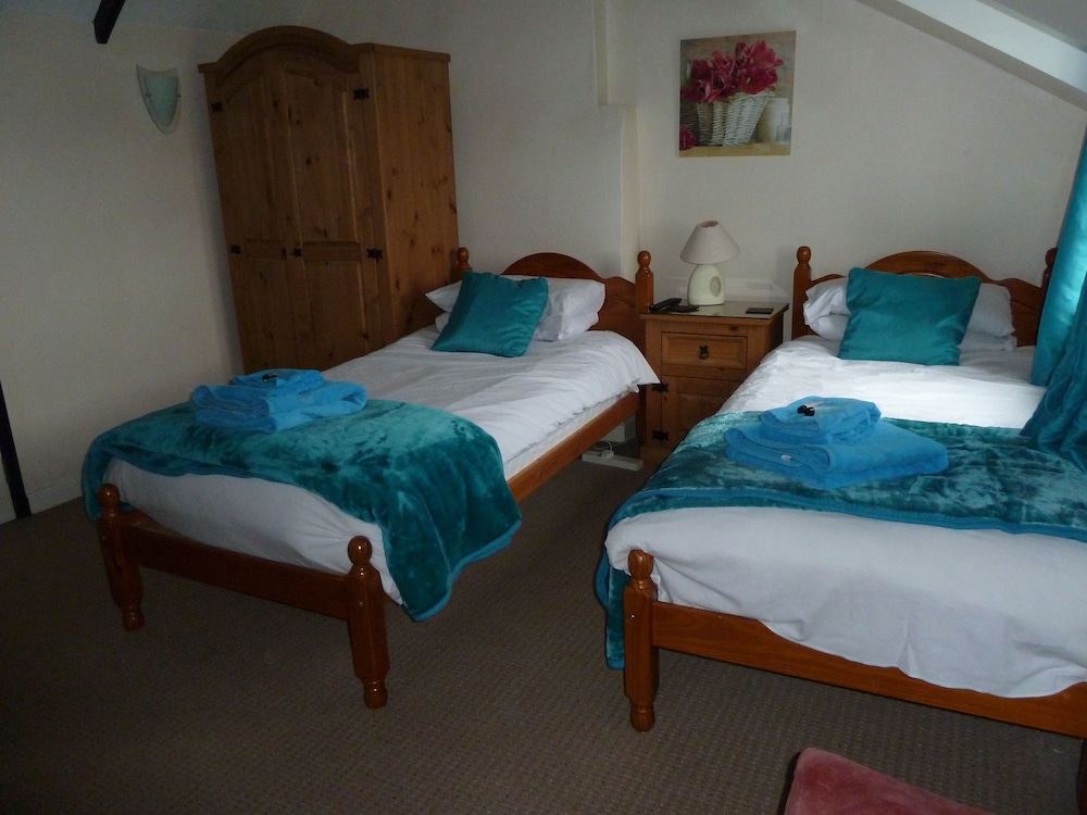 Mid Wales Inn