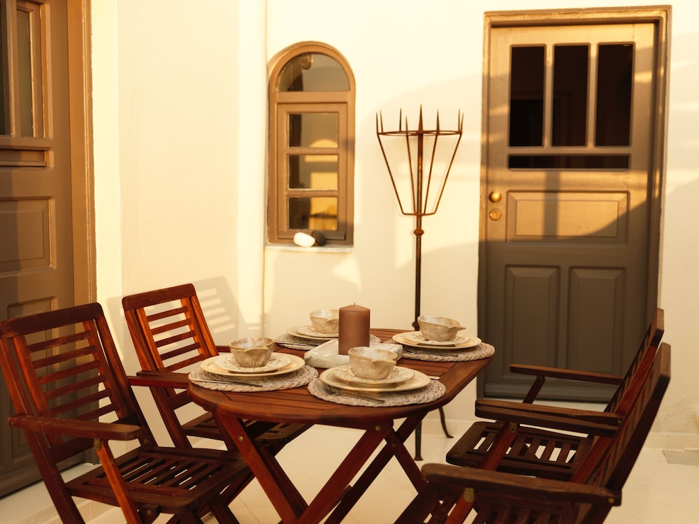 OIA Unique Homes by K&K