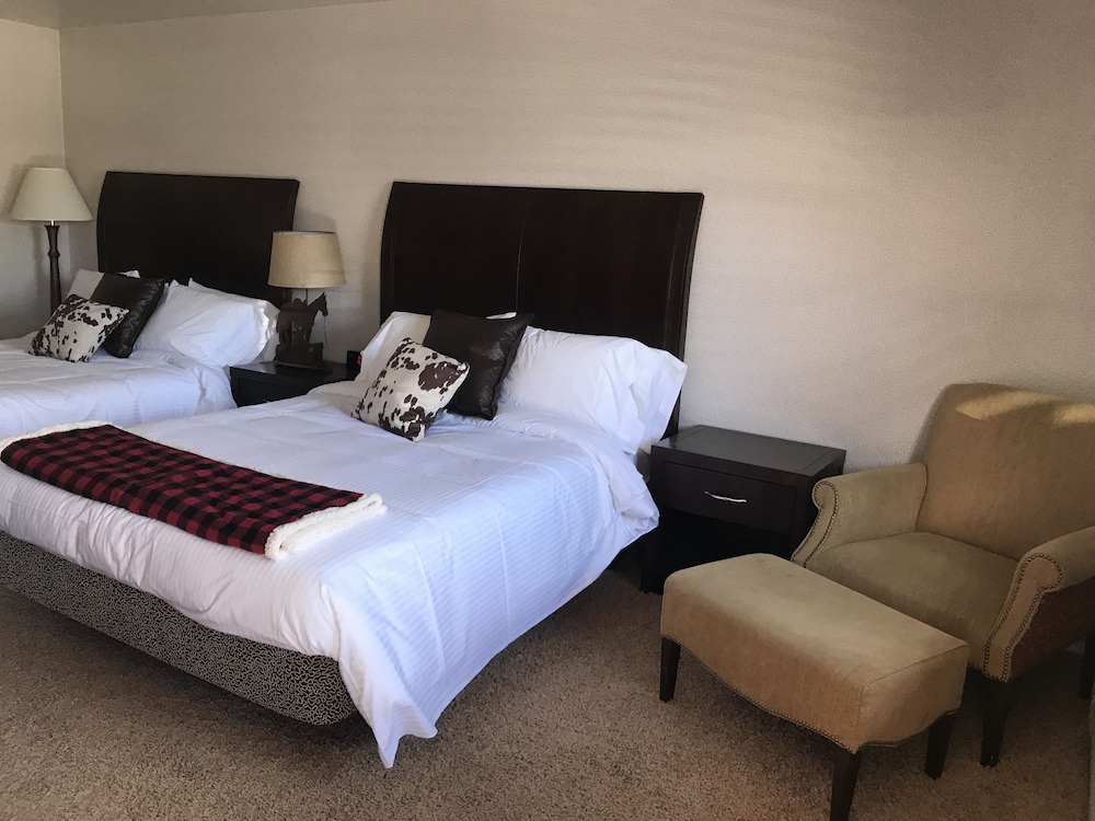 Rock Springs Vacations - Country West Motel - Property Image 2