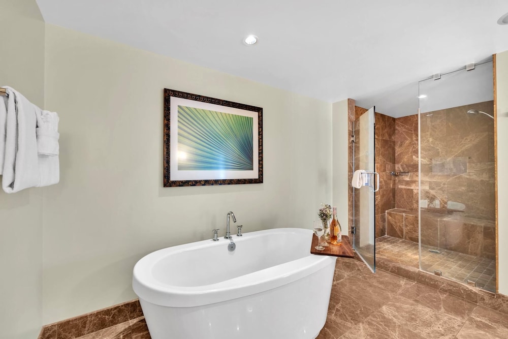 Honua Kai Konea 2 Free Rental Cars KBM Resorts Extra Large Corner Suite! 2 Units, 5 Bedrooms Ml-1403