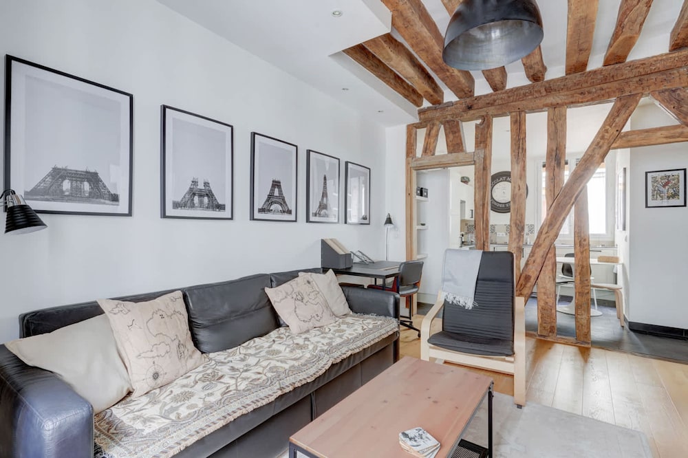 Athos I Stylish 1BR Home on the Rive Gauche