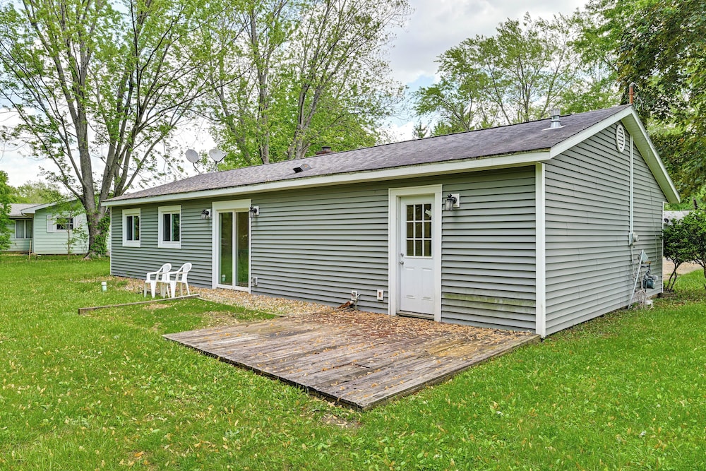 2 Mi to Dtwn: Family Home in Warsaw!