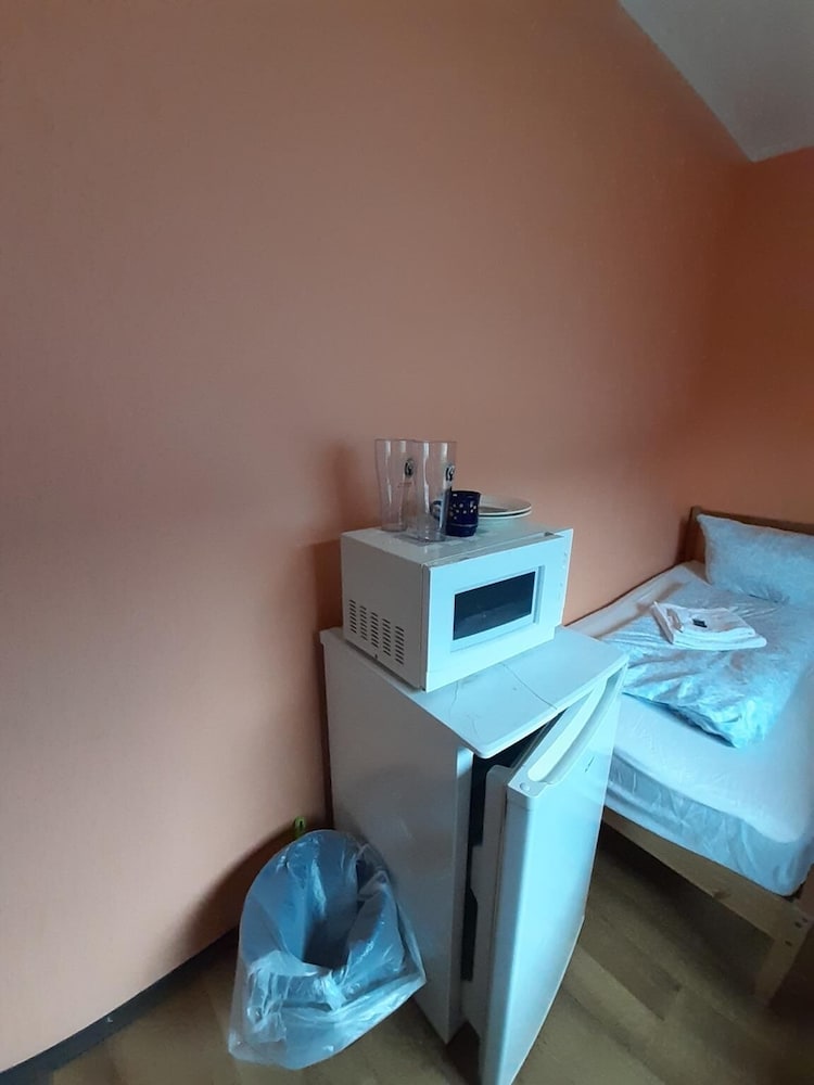 2-Rent Group Hostel Rooms&Apartments TUB19A