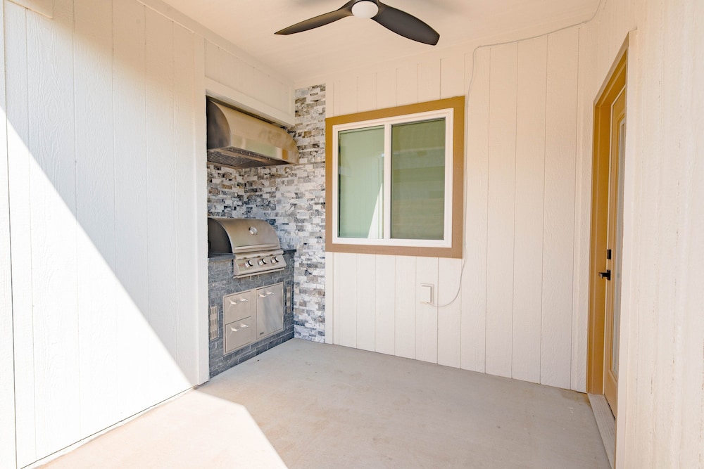 Plush & Roomy - Perfect For All Ages Near Ku & Kc 3 Bedroom Duplex