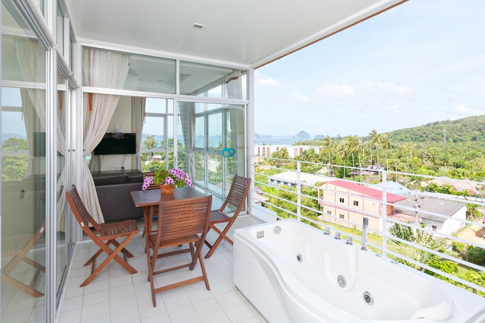 At Sea Condo