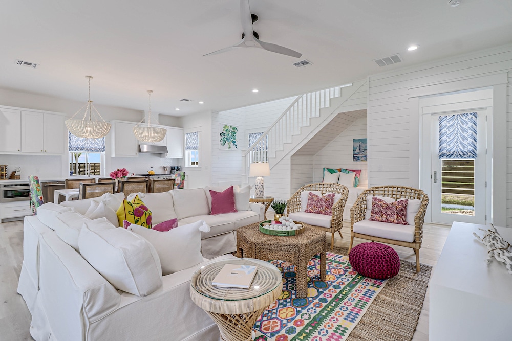 The Coastal Cottage 210esc-b